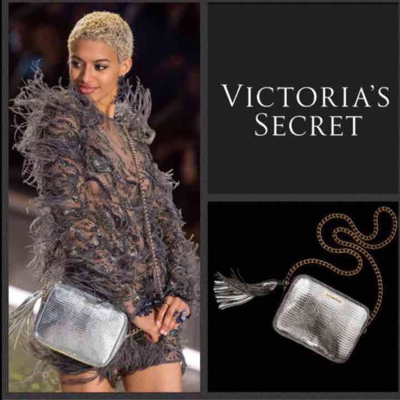 NWOT Victoria Secret Silver Metallic Crossbody Bag - Picture 2 of 8